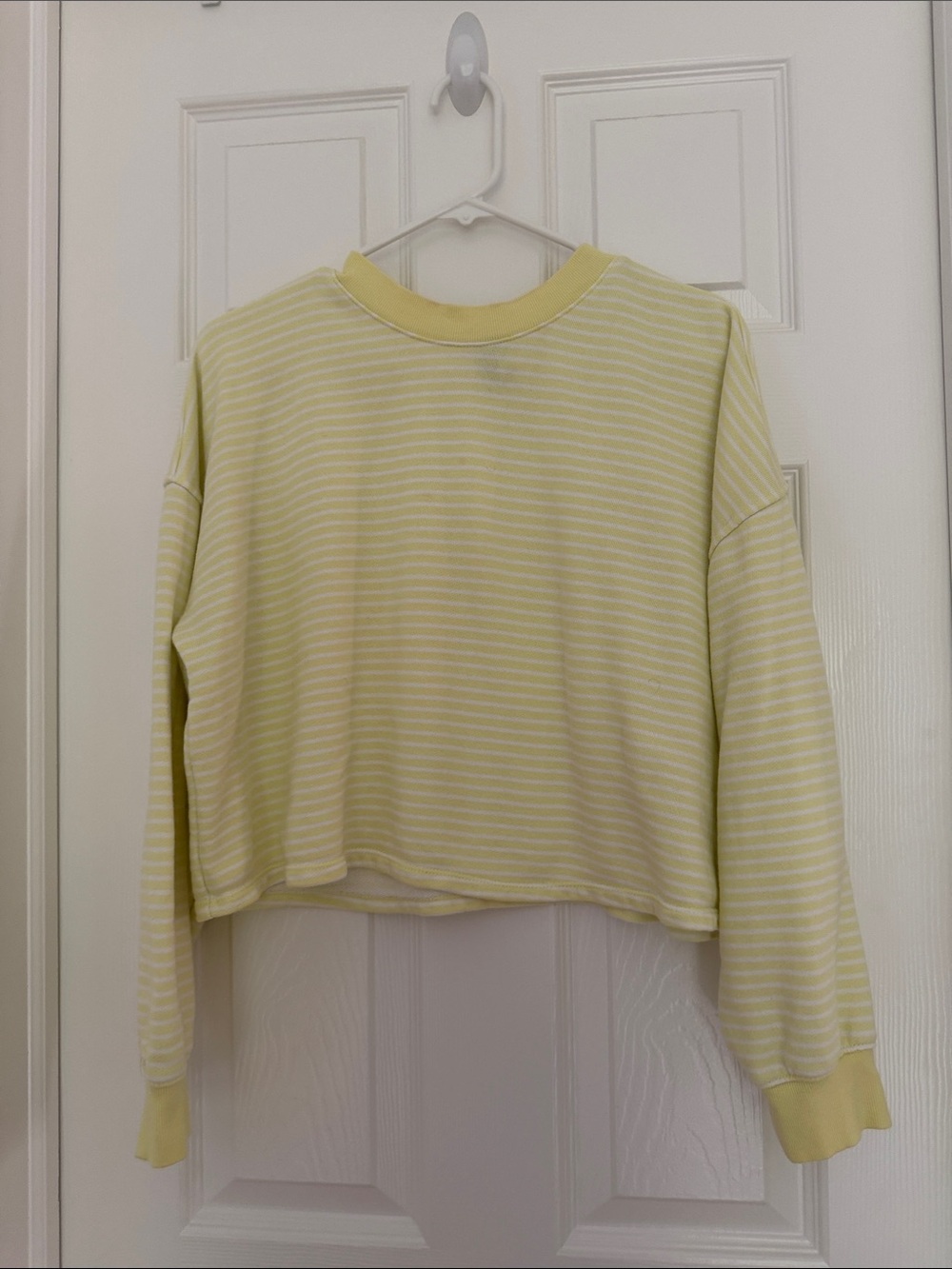 wild fable Pastel Yellow & White Striped Cropped Crewneck Sweatshirt